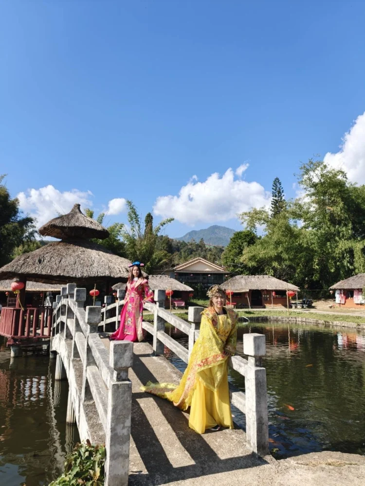 บริการรถเช่าพร้อมคนขับเชียงของ